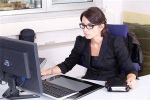 オフィスのドアが向かい合わせになる場合の化解方法