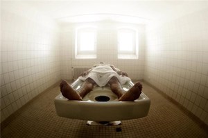 葬儀場に行くときに邪気を払うために何を持参すればよいですか？