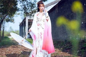 女子が左手に赤い紐をつける意味とは何か