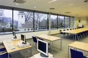 オフィスのメインカラーをどのように決めるか