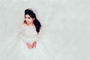 女性が線香をあげる際に線香の灰で右手をやけどするのは縁起が良いのか